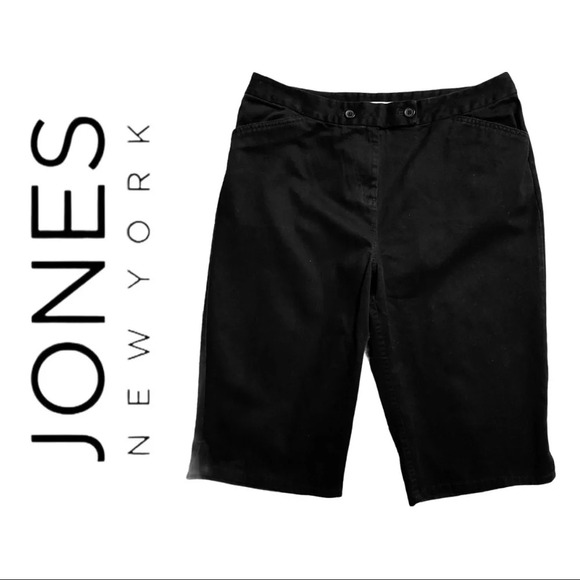 🛍️ 3/$40 Jones NY City Short Black Bermuda Short  Size 12 - Picture 1 of 6